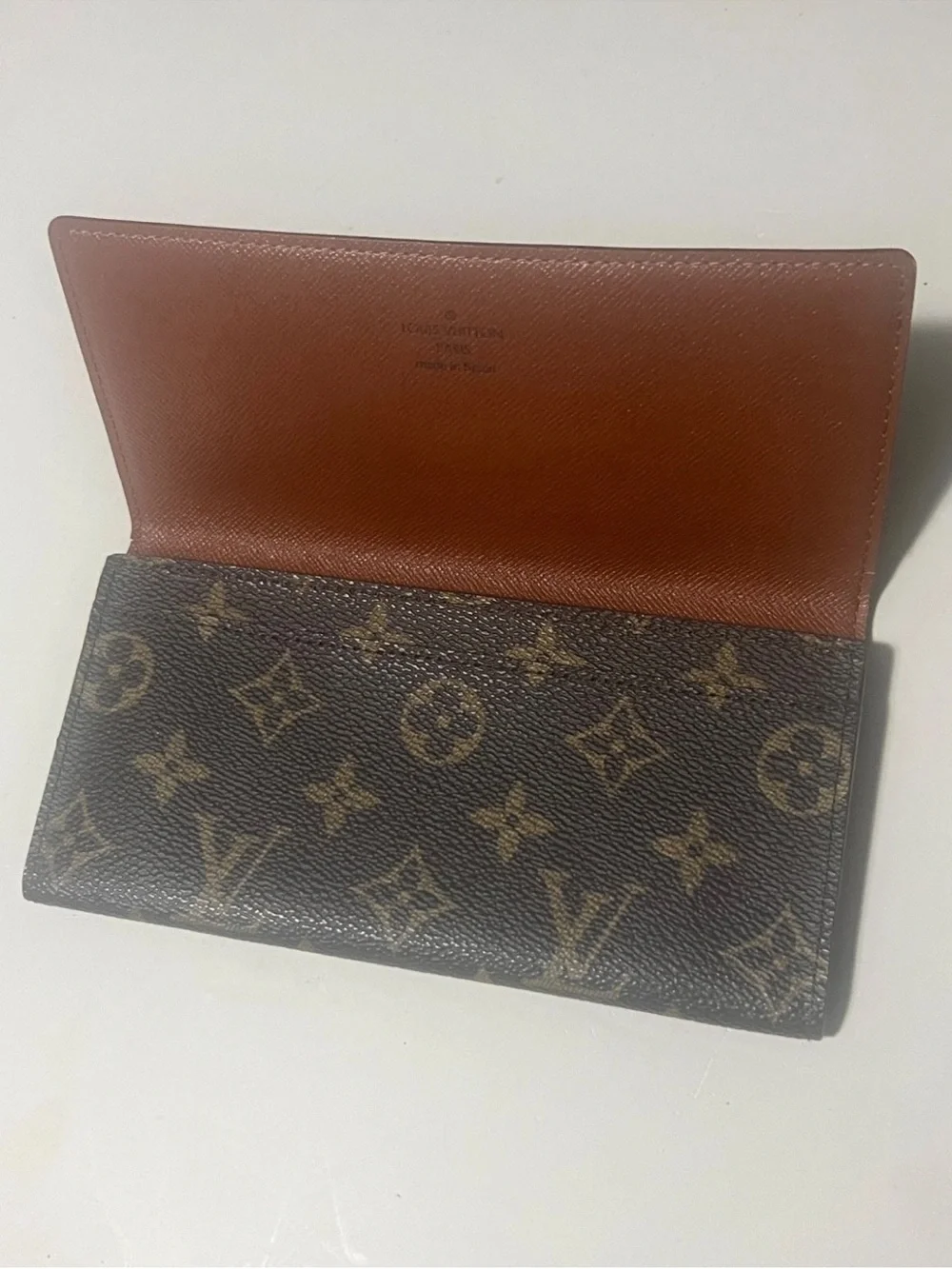 Louis Vuitton signature lv